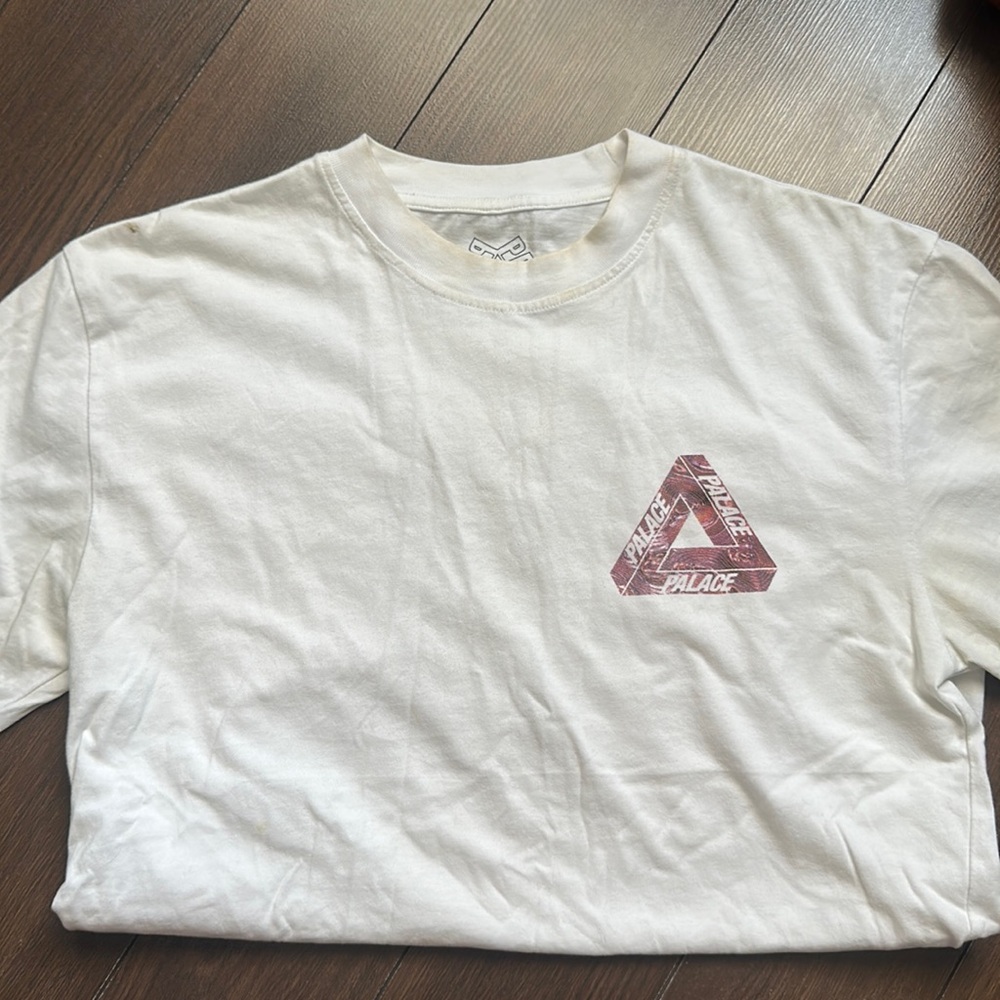 Palace tshirt